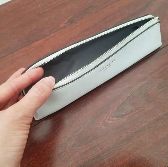Pen case/blush case